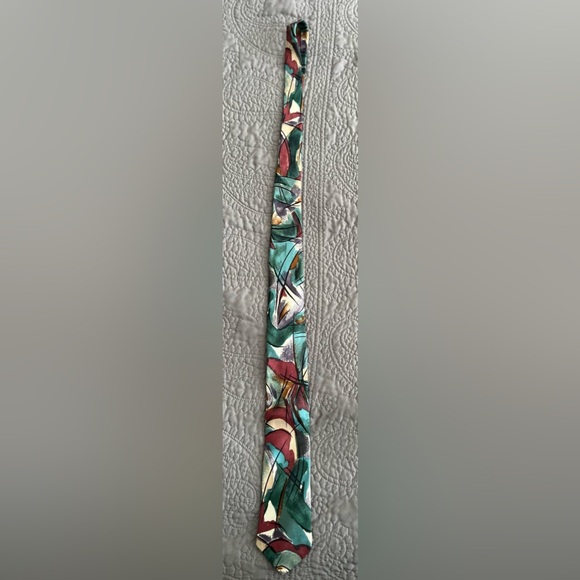 Stringbeans…plus+ patterned tie - Picture 3 of 3